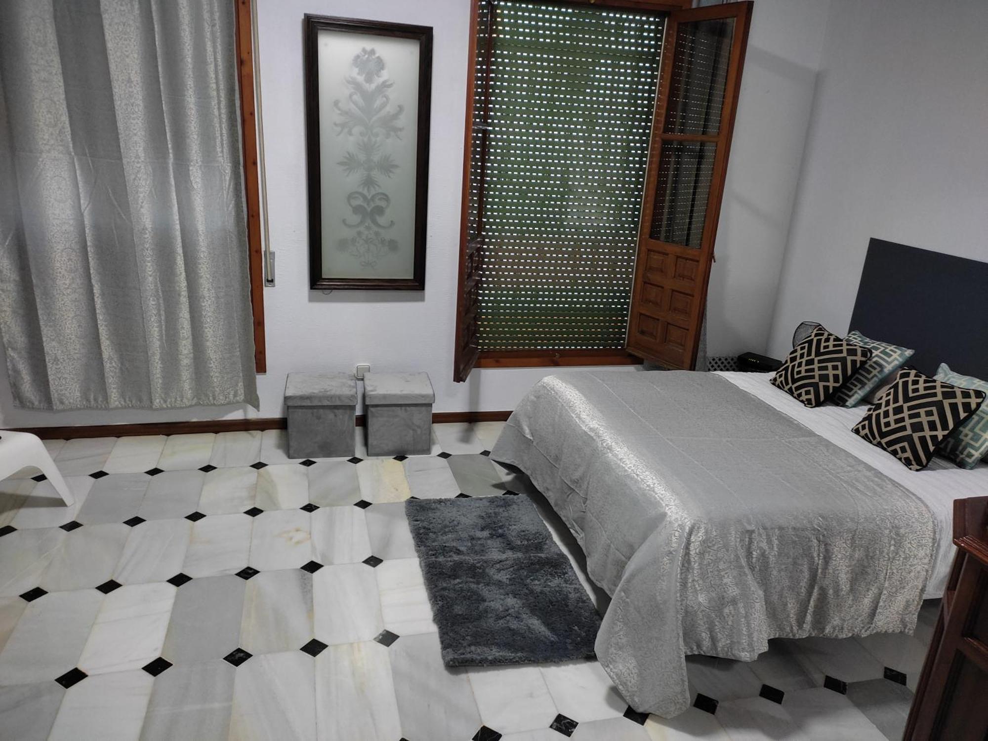 לינה וארוחת בוקר קורדובה San Basilio'S Red House חדר תמונה